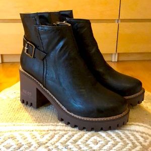 Brand New Lug 3 'Inch Heel Black Booties❤️